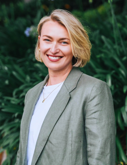 Emma_Welling_CCO_Ever_Lodges